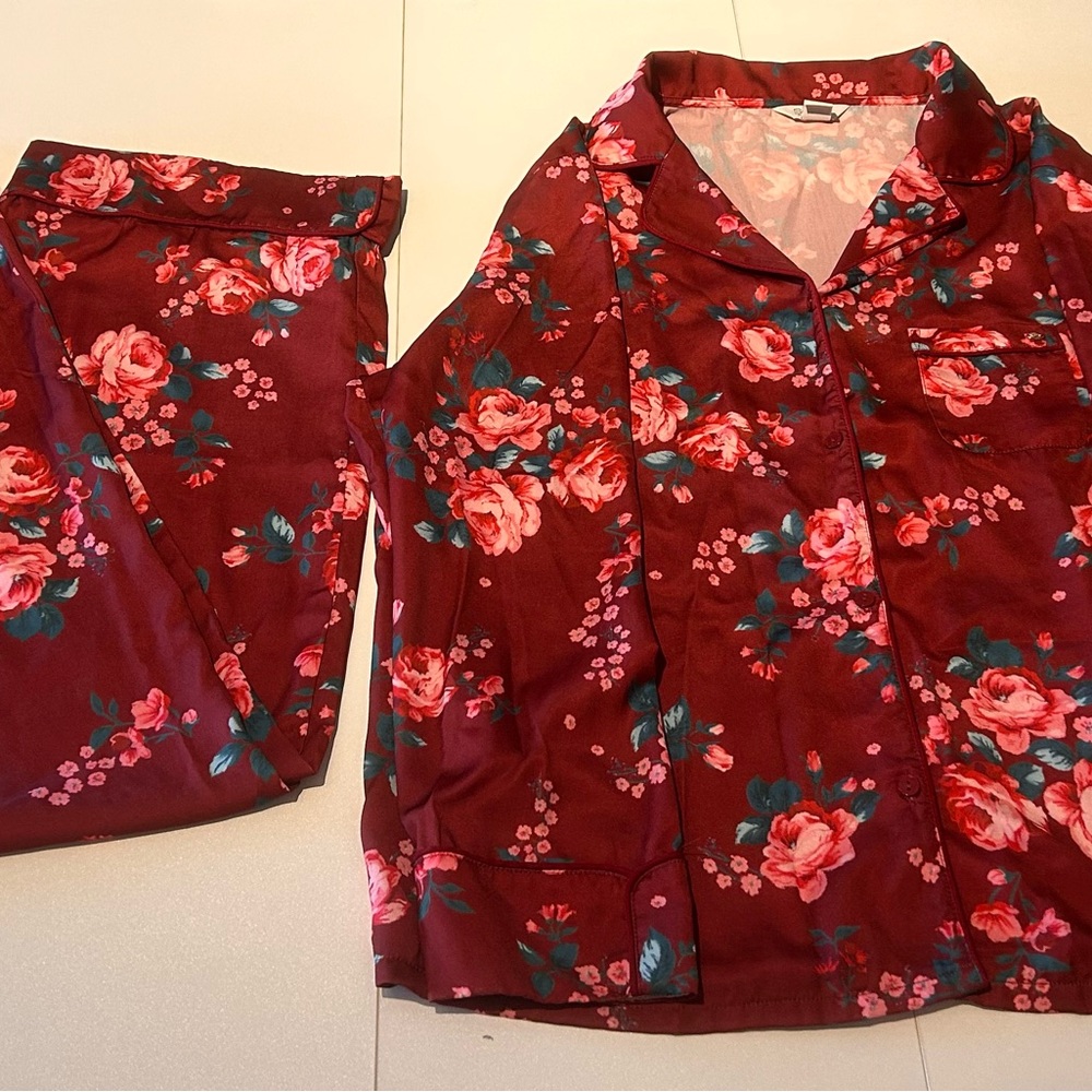 Sofia by Sofia Vergara Floral Pajama Set - Red and Pink